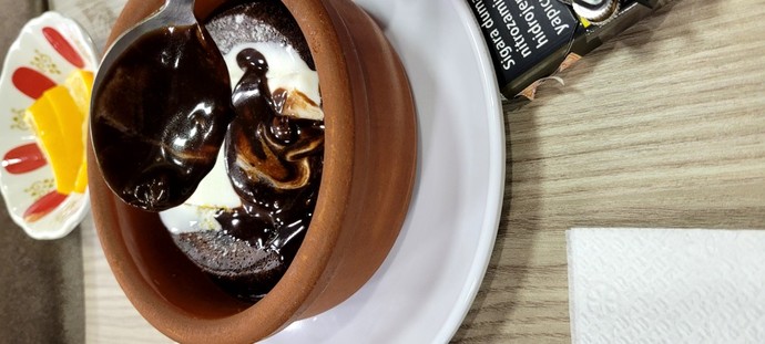 Profiterol tatlısını mı yoksa sufle mi tercih edersin?