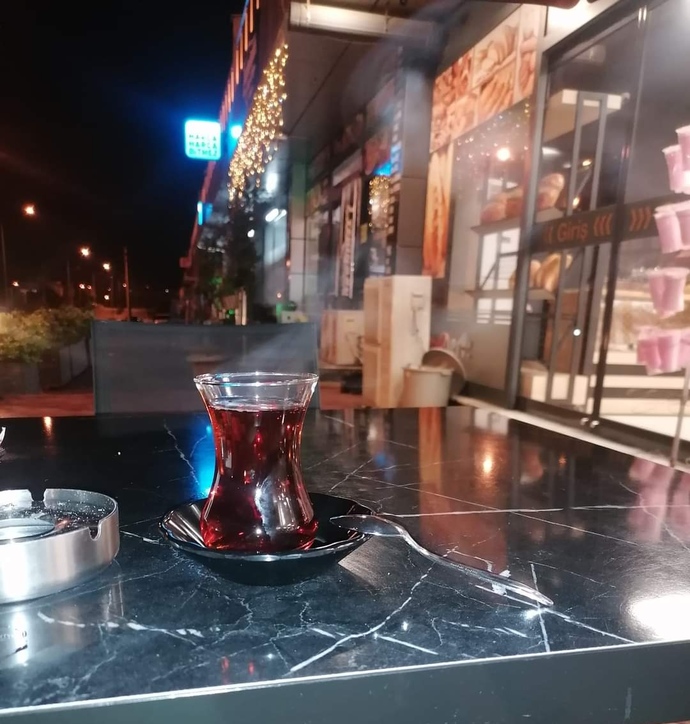 Çayın yanına en çok o yakışır dediğin bir şey var mı?