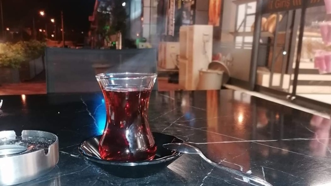 Çayın yanına "en çok o yakışır" dediğin bir şey var mı?