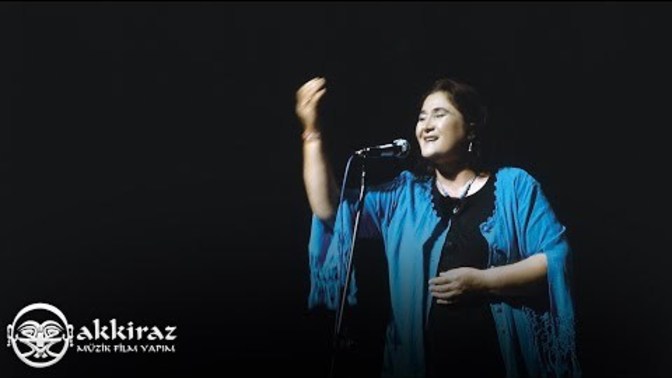 Ne dinliyonuz hele hele hele hele?