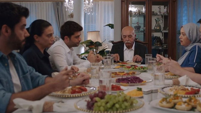 Misafirlikte sevmediğin bir yemek ikram edilince ayıp olmasın diye yiyor musun?