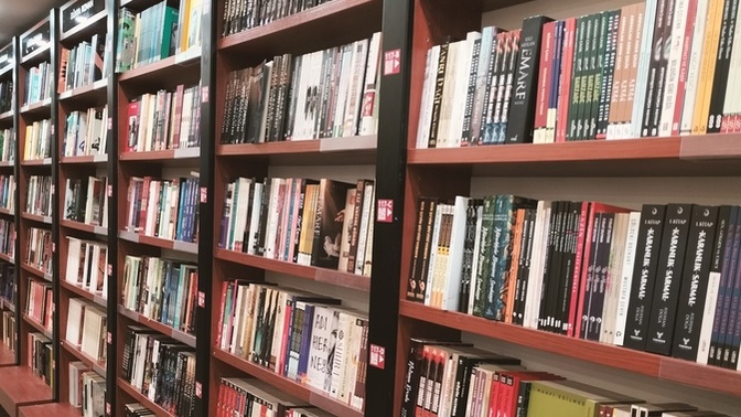 Sürekli alıp alıp bıkmadığınız bir şey var mı?