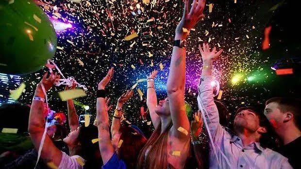 Melike Şahinin yılbaşında vereceği konserin ücreti tartışma yarattı! Sevdiğiniz şarkıcının konserine 12.500 TL verir misiniz?