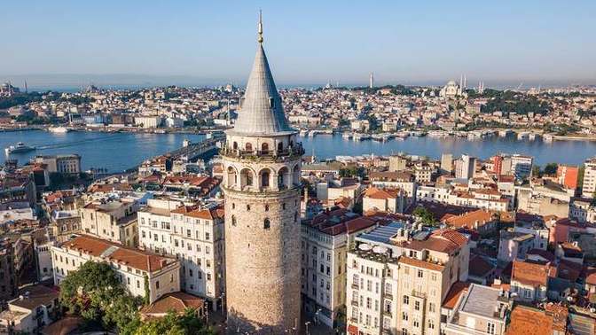 İstanbul'da nereleri gezmemizi tavsiye edersiniz?