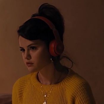 Üzgünken mi daha çok müzik dinlersin, mutluyken mi?
