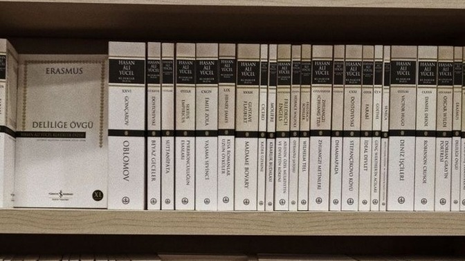 Okuyup beğendiğiniz ve okunması gerektiğini düşündüğünüz kitap önerileriniz var mı?