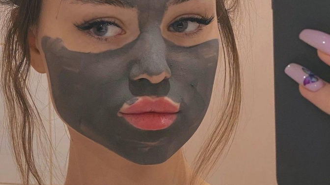 Flörtünüze yüzünüz maskeli fotoğrafınızı atar mıydınız?