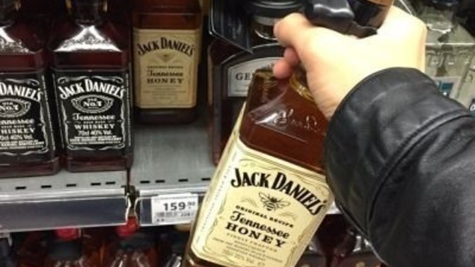 Alkol kullanan biriyle sevgili olur musunuz?