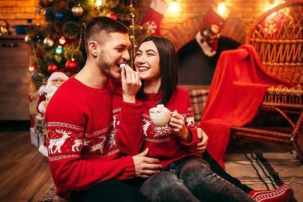 Yeni yıla yeni bir aşkla başlayacak olsan sevgilinden ilk isteğin ne olurdu?