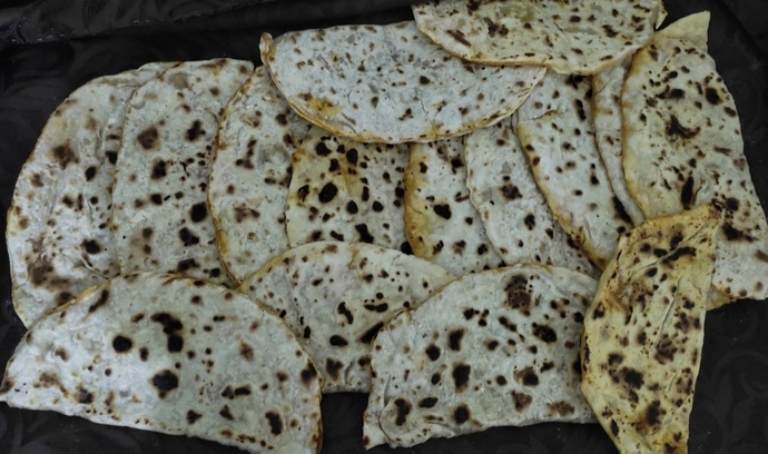 Ev yapımı kıymalı börek yaptım nasıl görünüyor, daha önce yediniz mi?