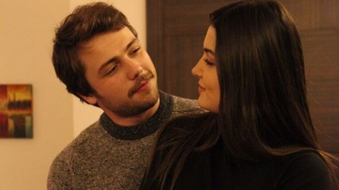 Sevdiğiniz kişi ile mi yoksa sizi seven biri ile mi beraber olmak isterdiniz?