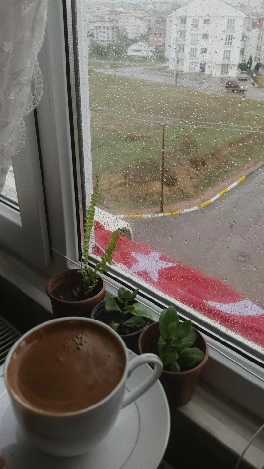 Yılın ilk kahvesi mi evde mi yoksa dışarıda mı içeceksiniz?