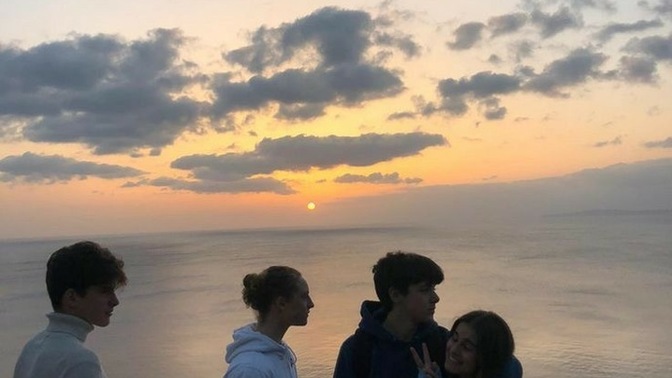 Arkadaşların mı önemli sevgilin mi?