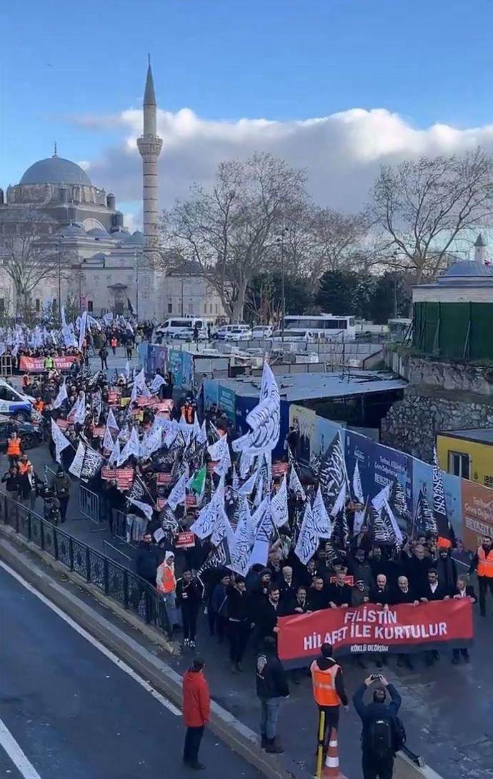 İsraili protesto mitinginde hilafet çağrısı yapılması hakkında görüşleriniz nelerdir?
