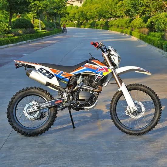 Motosiklet kaskı yakışmış mı, motor alsam mı acep 😂😋?