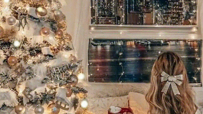 Yeni yıl hediyelerini çam ağacının dibine koyuyor musunuz?