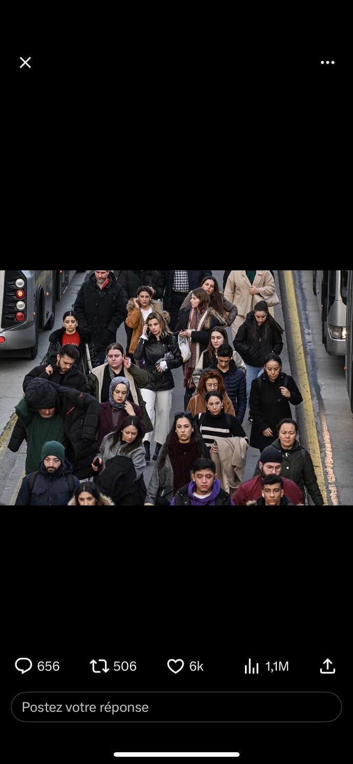 İstanbulda cekilen bi foto twitter de paylaşılmış dikkatinizi ceken sey nedir?
