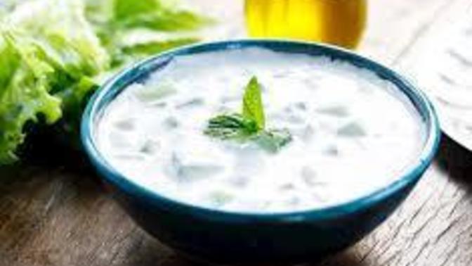 Tavuk sotenin yanına hangisi olsun? Cacık mı, salata mı?