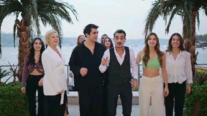 Yalı Çapkını dizisinde en çok hangi karakterleri seviyorsunuz?
