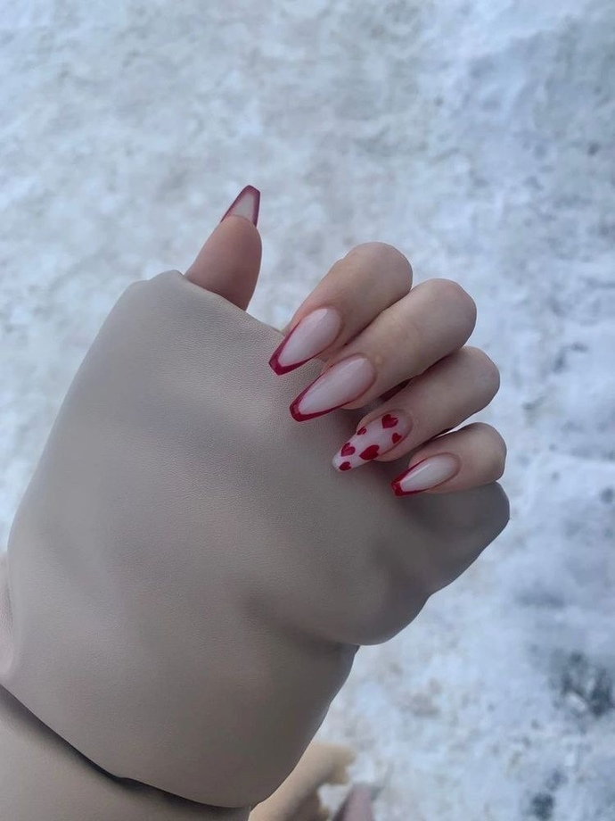 Hangi tırnak modeli ve boyu daha güzel sizce?