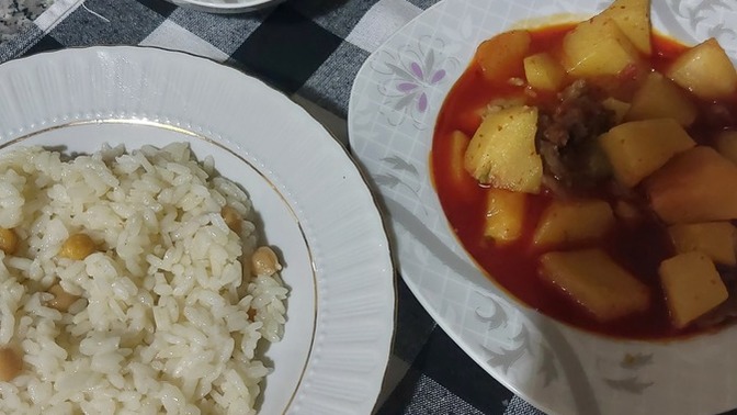 Etli patates yemeği ve pirinç pilavı ikilisini sever misiniz?
