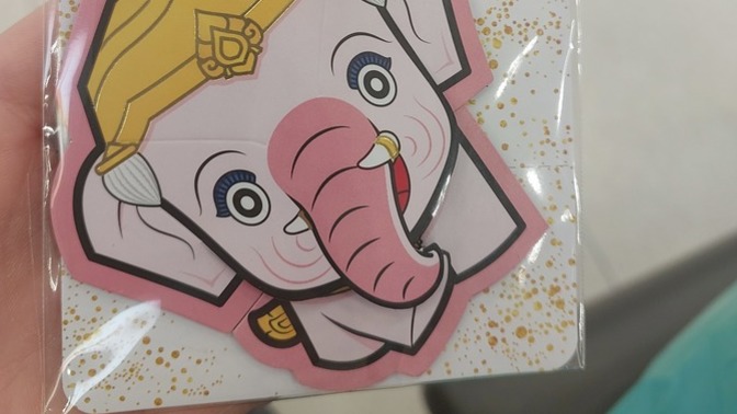 Yurtdisindan gelirken hediye olarak magnet çok mu kucuk olur? arkadasima hediye almayi unuttum son dkkda bunu bulabildim?