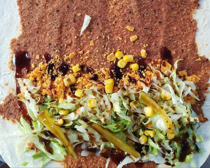 Çiğ köfte dürümünde doğallığı bozup patates cipsi tercih ediyor musun?
