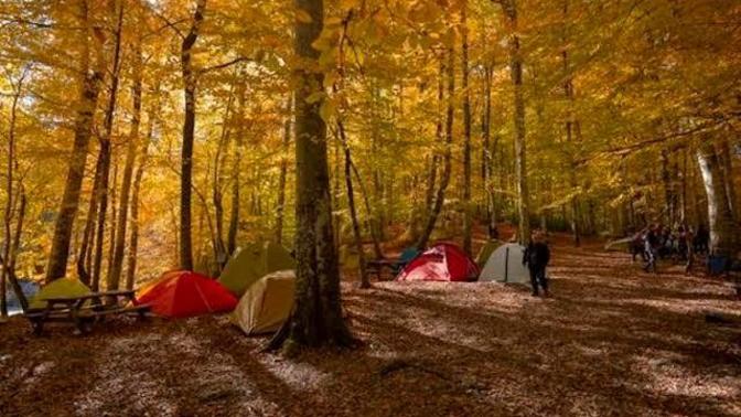 3 günlüğüne tatile çıkacaksınız hangisini seçerdiniz, otel mi kamp mı?