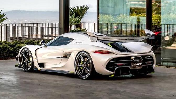 Hangi Koenigsegg daha güzel?