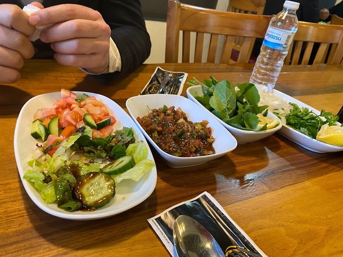 Dışarıda yemek yerken masaya gelen yancılar sizin için önemli midir?