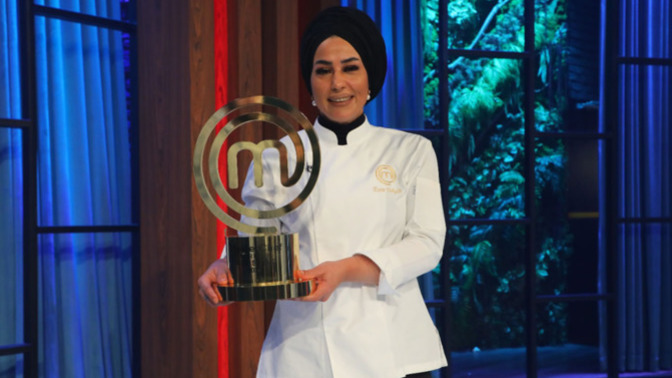 MasterChef All Star �ampiyonu Esra Tokelli oldu, sen kimin kazanmas�n� istiyordun?