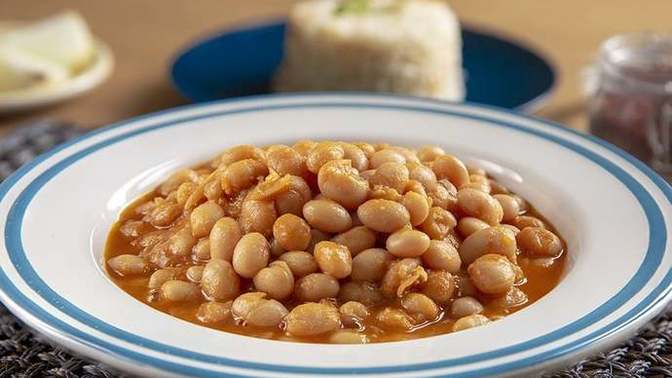 Evet millet toplaşın bakalım! Sizce etli kuru fasulye mi? Etli nohut mu? Daha lezzetli?