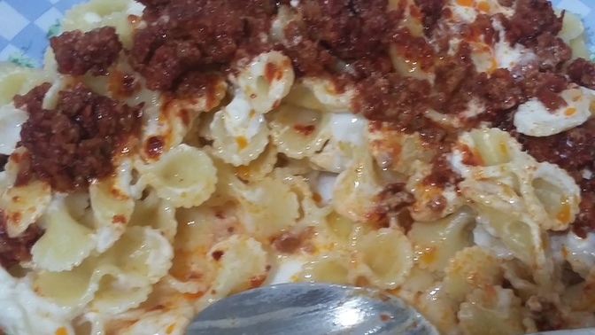 Yoğurtlu makarna mantı sayılır mı?