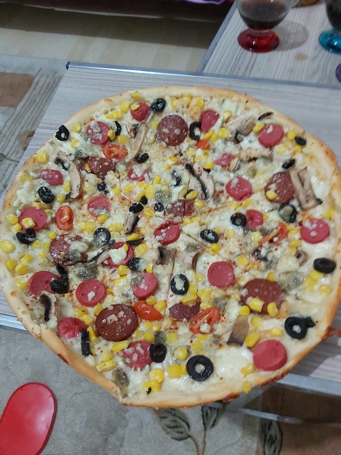 Neli pizza seversiniz?