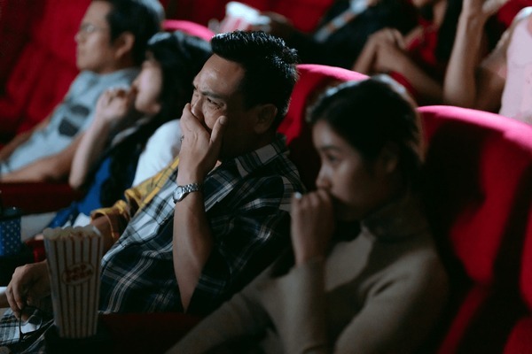 Film izlerken ağlamak utanılacak bir şey midir?