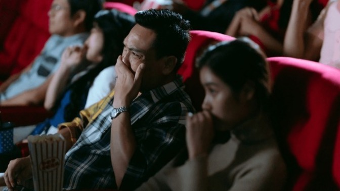 Film izlerken ağlamak utanılacak bir şey midir?
