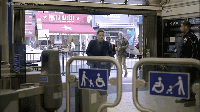 İstanbul'daki alışveriş merkezlerinde tuvalet ücreti 50 TL oldu! Sizce vatandaş tutmalı mı yoksa ödemeli mi?