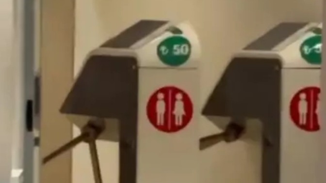İstanbul'daki alışveriş merkezlerinde tuvalet ücreti 50 TL oldu! Sizce vatandaş tutmalı mı yoksa ödemeli mi?