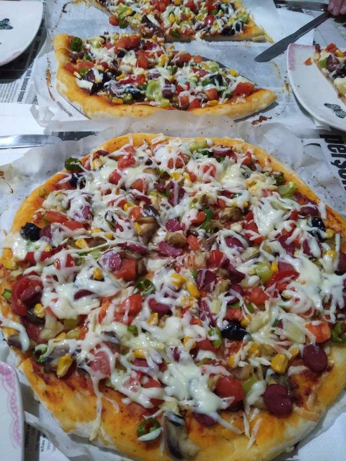 Gece gece pizza yaptım. Olmuş mu sizce?
