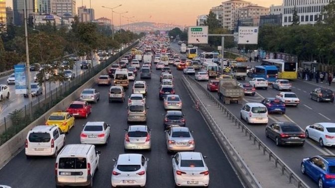 Arabada işe giderken veya gelirken nasıl değerlendirirsiniz?