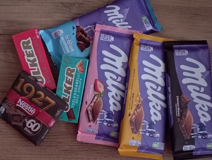 Enişteniz sürekli çikolataya boğuyor! 😍 Bana bir mesaj mı vermek istiyor 🤔?