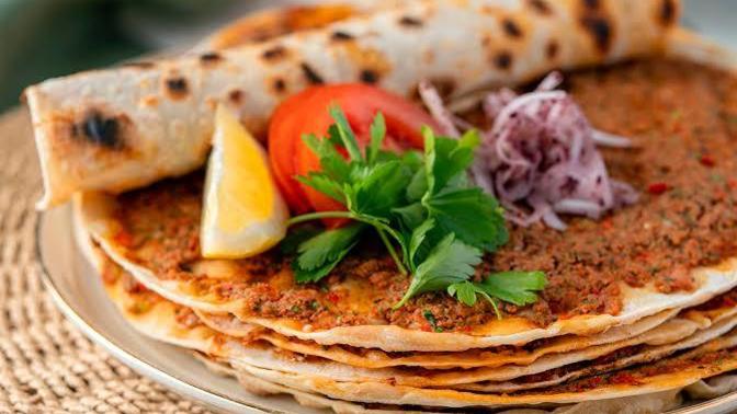Lahmacunun iç harcında neler olmalı?