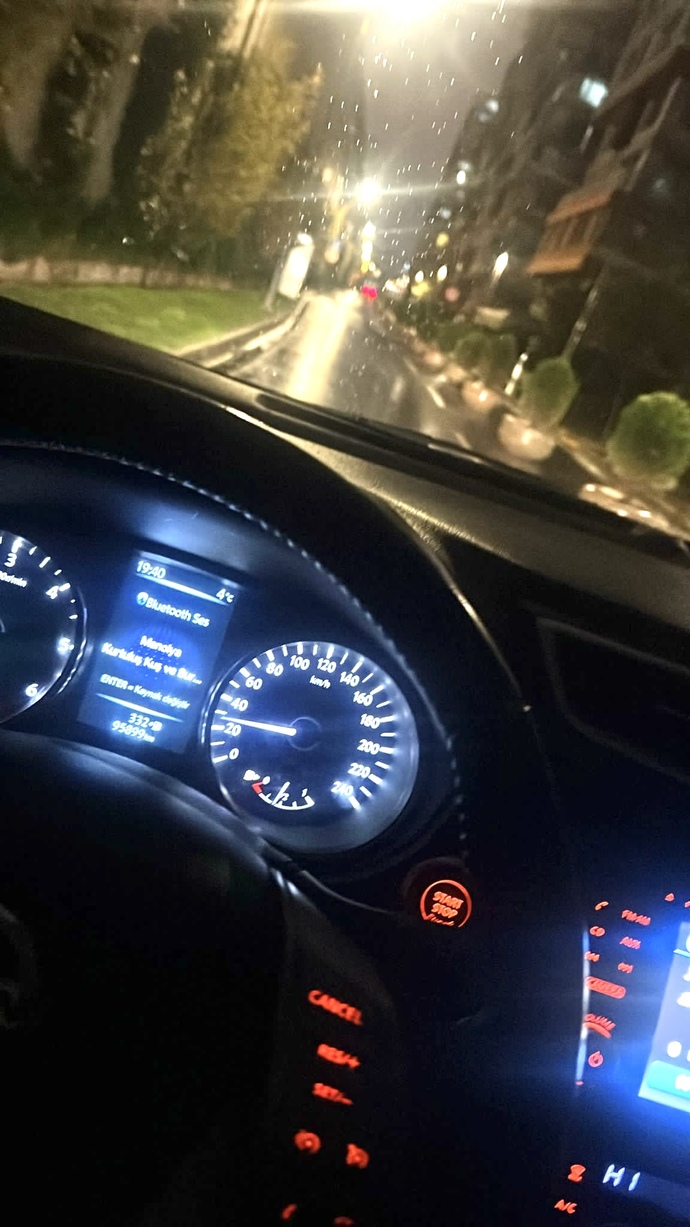 Bu arabanın markası nediirrrrr?