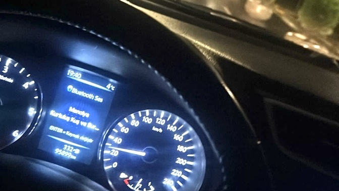 Bu arabanın markası nediirrrrr?
