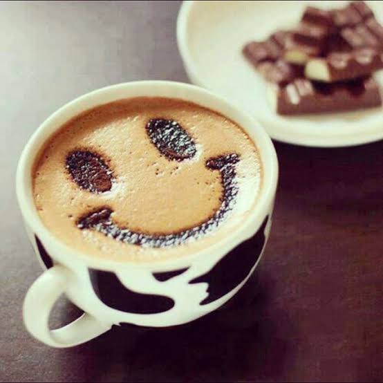 Barista sevgilinizin kahvesine gülücük çizse ne yaparsınız?