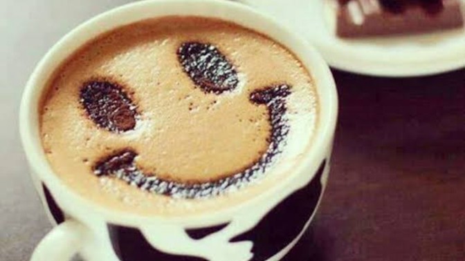 Barista sevgilinizin kahvesine gülücük çizse ne yaparsınız?