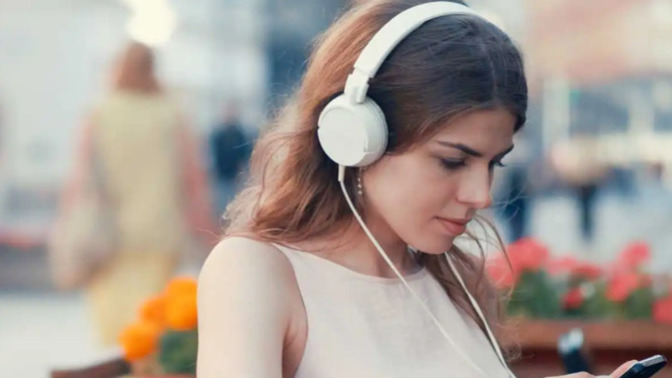 Sevmediğiniz bir sanatçının, beğendiğiniz bir şarkısı var mı?