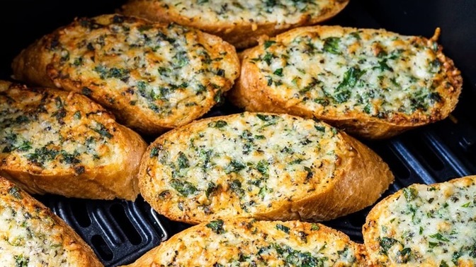 Gece bir şeyler atıştırmak istediğinizde ne hazırlıyorsunuz, tarif gelir mi😋?