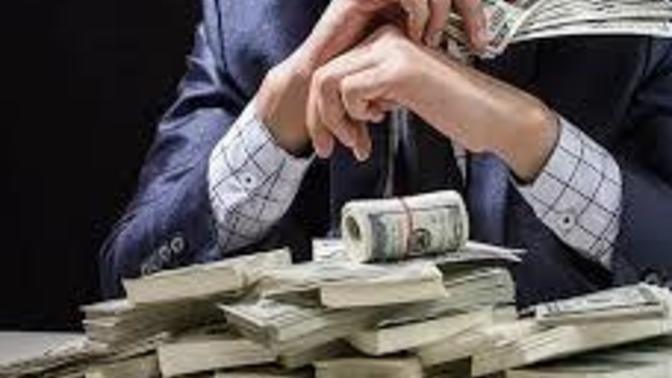 İnsanın öz güveni cebindeki parayla doğru orantılı olarak artar mı?