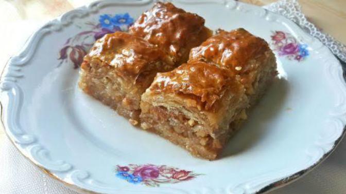 En lezzetli olan ev baklavası mı, hazır baklava mıdır?